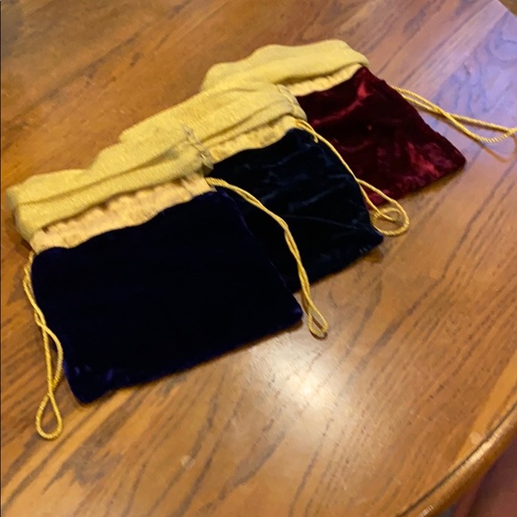 Beautiful Velvet Drawstring Gift Bags. Set of 3 - Picture 1 of 4
